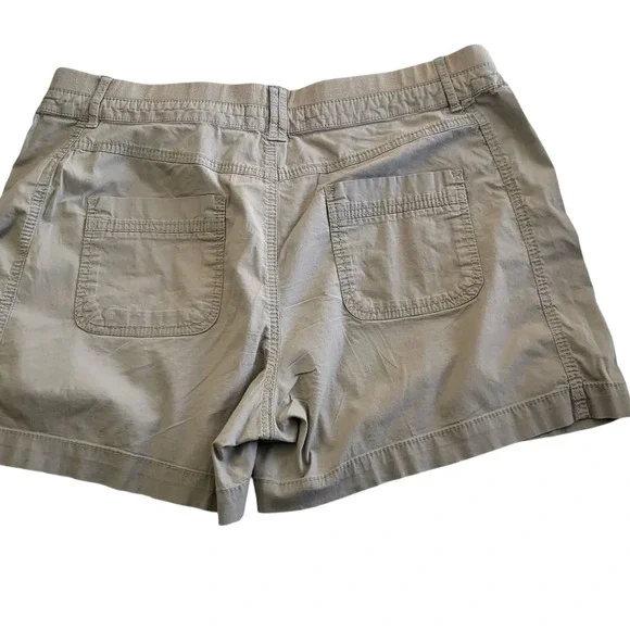 Alpine Design Khaki Women's Shorts Size 12 - Picture 6 of 8